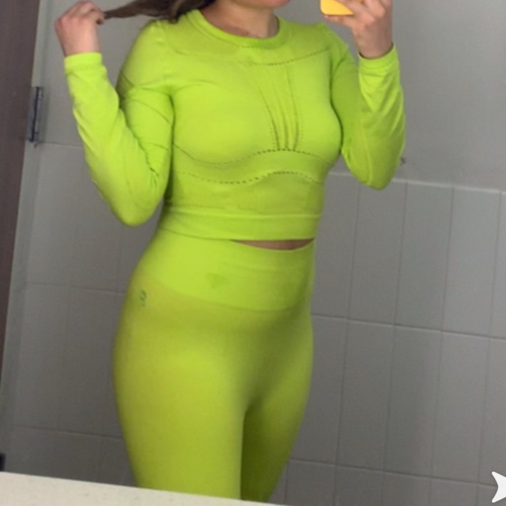 Fabletics Neon green set